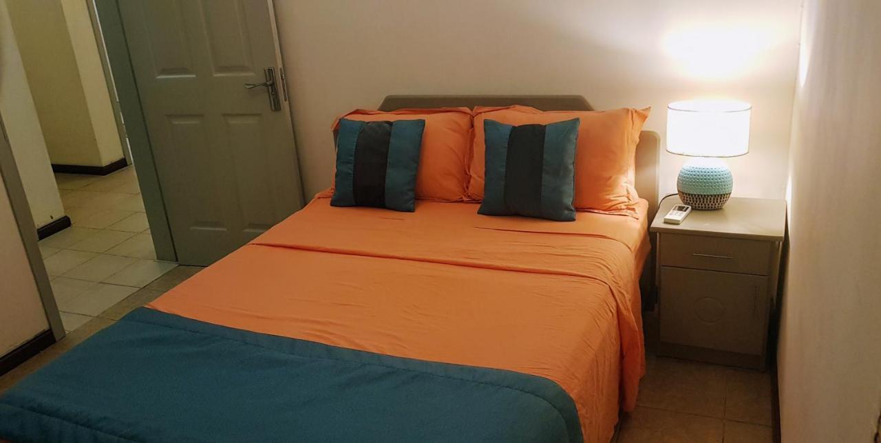 Paradya Beach Apartments Flic en Flac Экстерьер фото