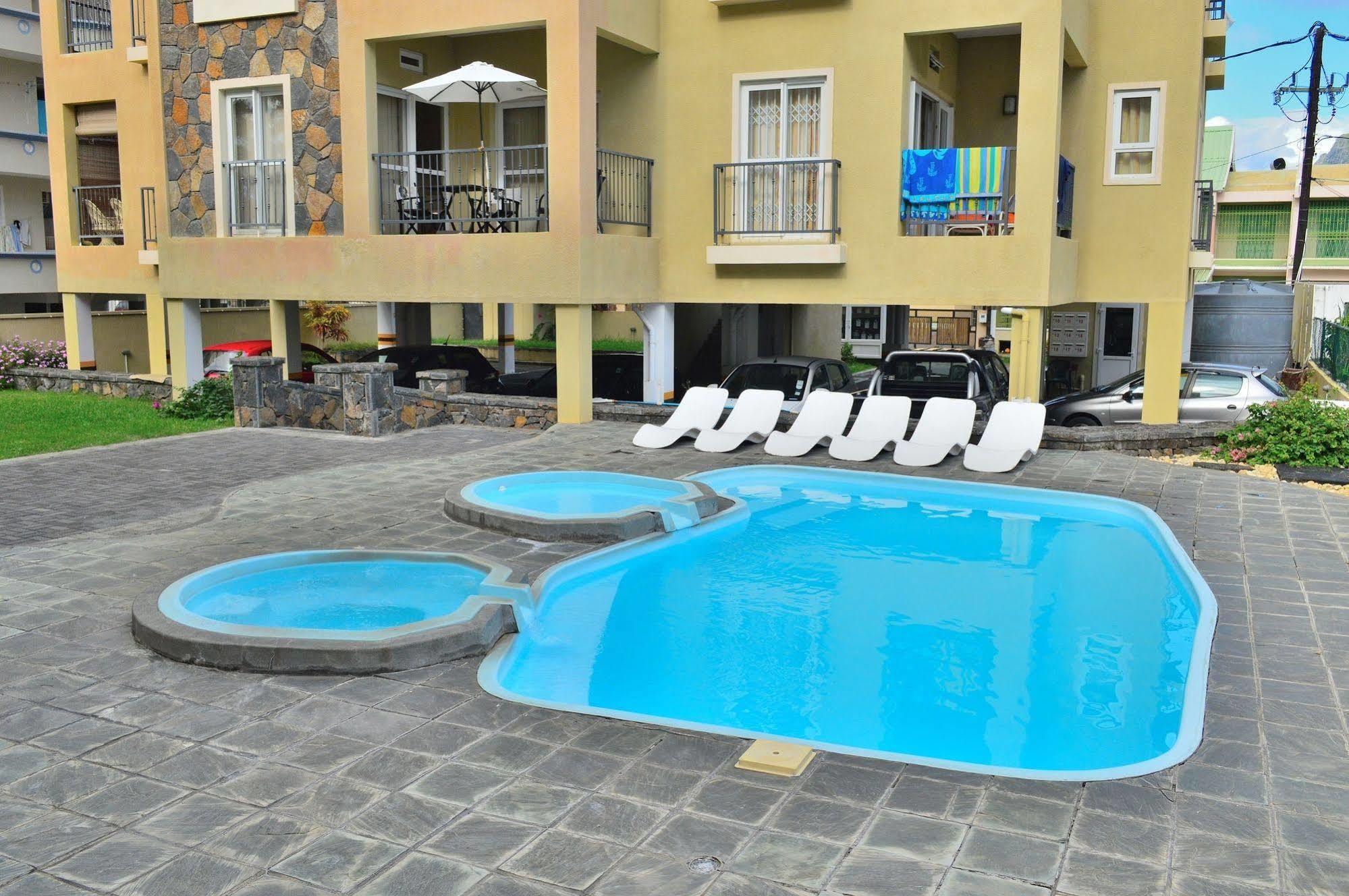 Paradya Beach Apartments Flic en Flac Экстерьер фото
