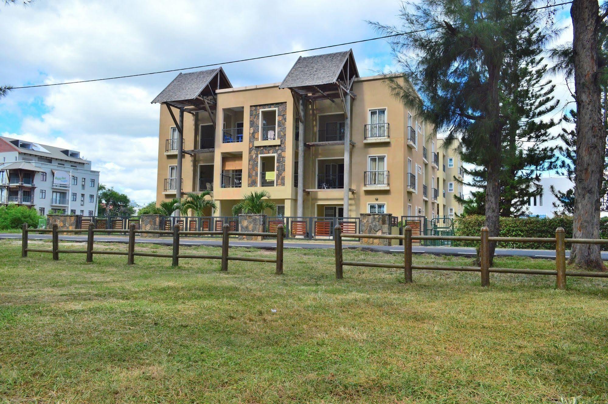 Paradya Beach Apartments Flic en Flac Экстерьер фото
